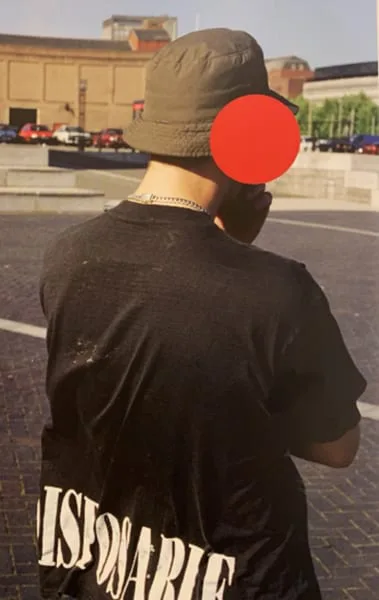 覆面アーティスト・バンクシー本人をとらえた作品集『BANKSY CAPTURED