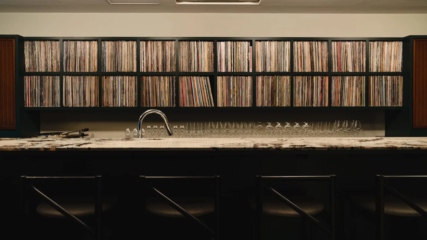 Small Studios　スモールスタジオ　Page One Pub Small Studios スモールスタジオ Page One Pub Small Studios スモール