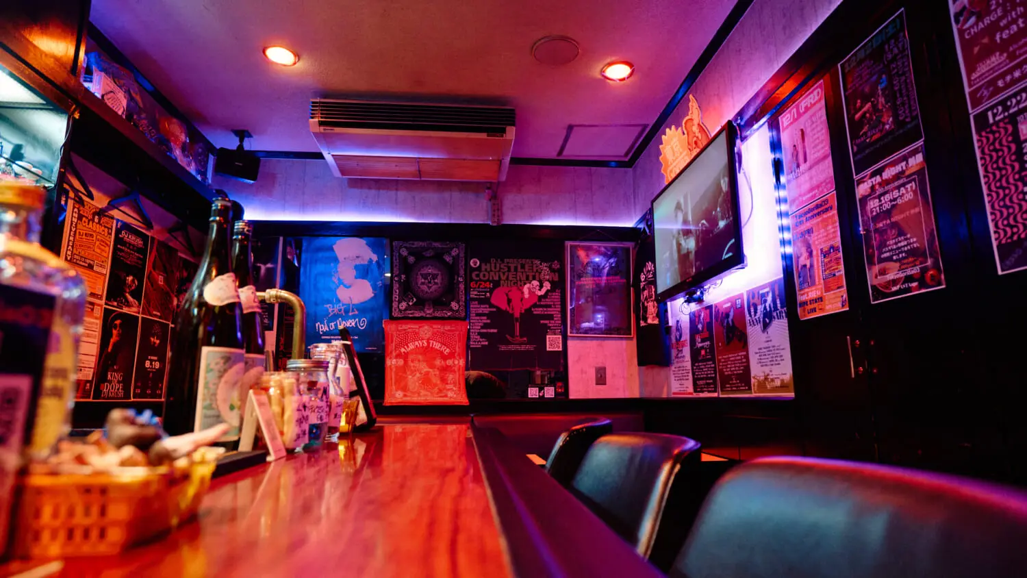 渋谷のBARで初めてのデート Amazon.co.jp: 渋谷のBARで初めてのデイト: ミュージック