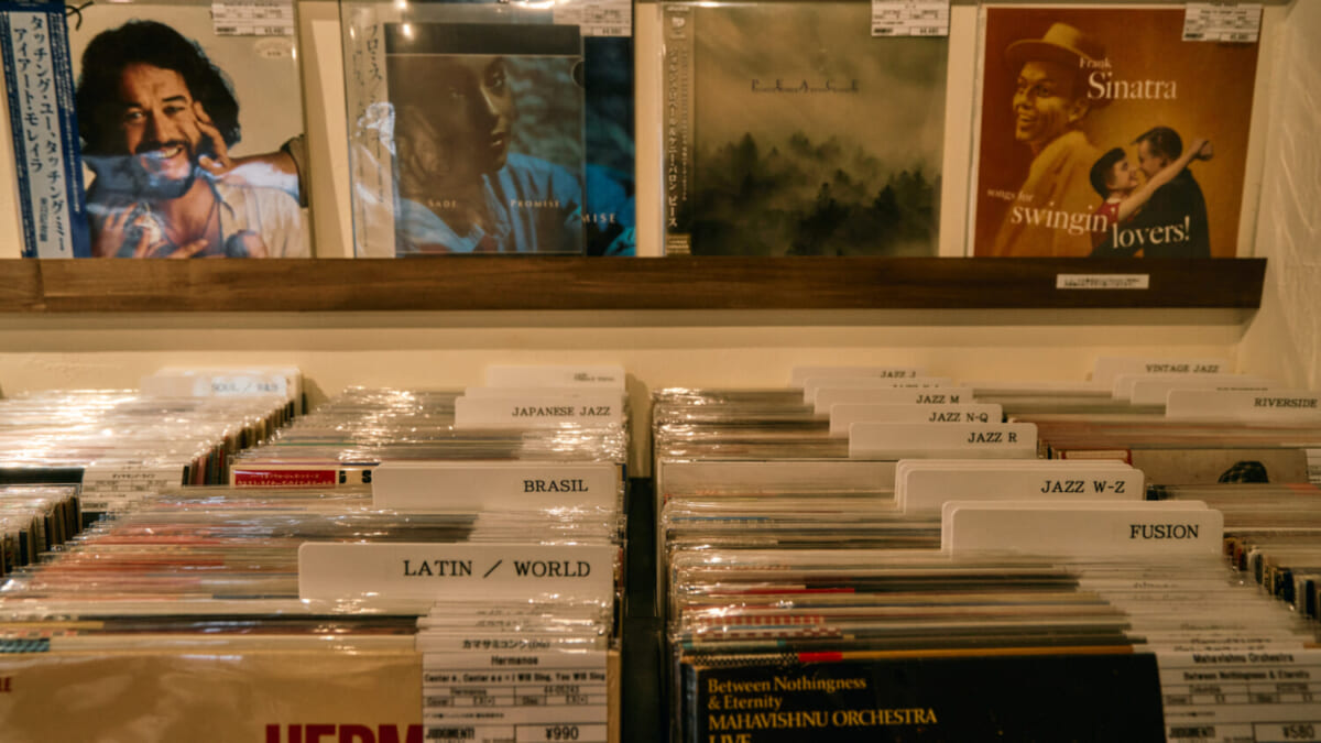 JUDGMENT! RECORDS lounge_写真3